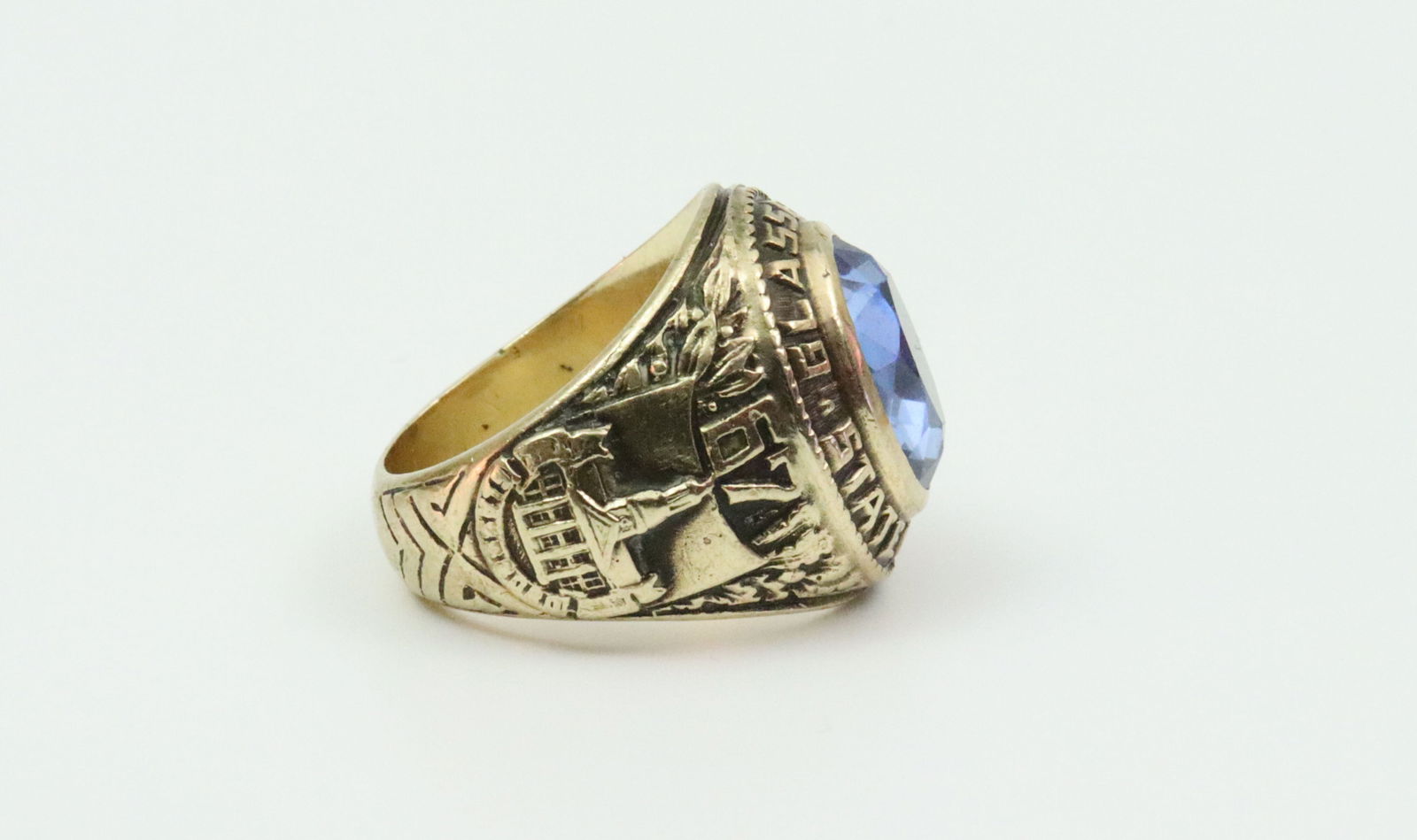 1967 10K COLLEGE RING - 3