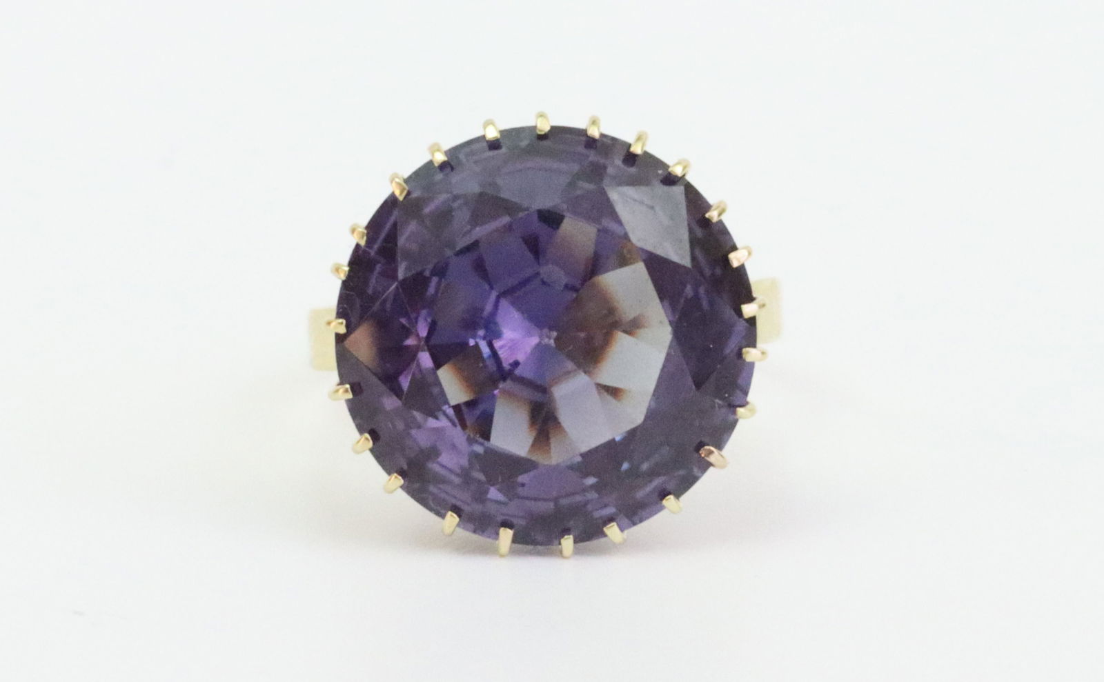 18K COLOR-SHIFT SAPPHIRE RING - 2