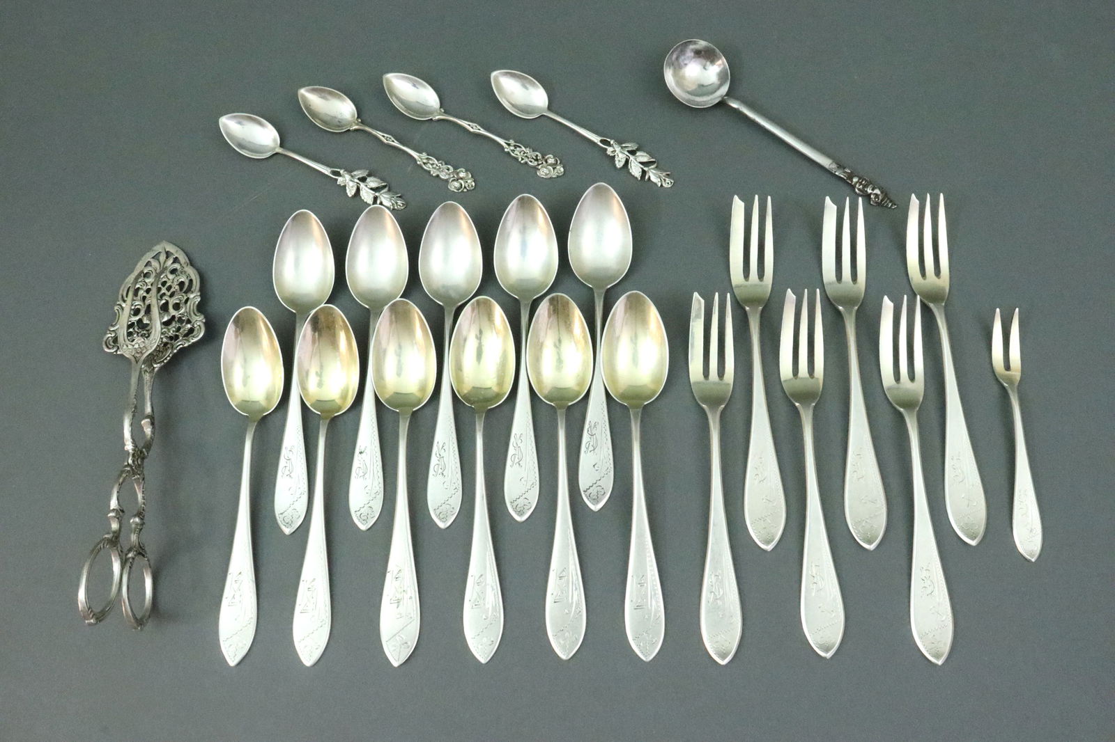 (24) PIECE SILVER GROUP (1 of 1)