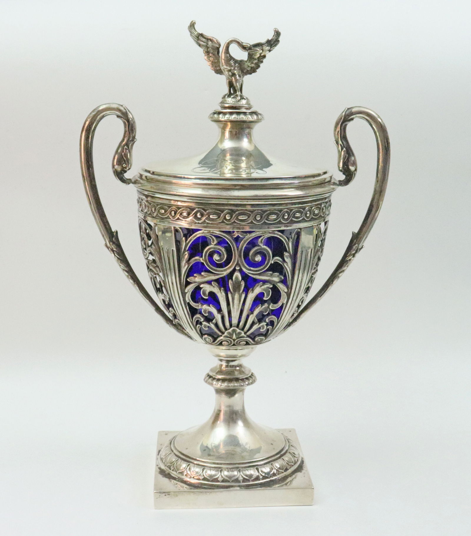 CONTINENTAL 935 SILVER COVERED SWAN CUP (1 of 2)