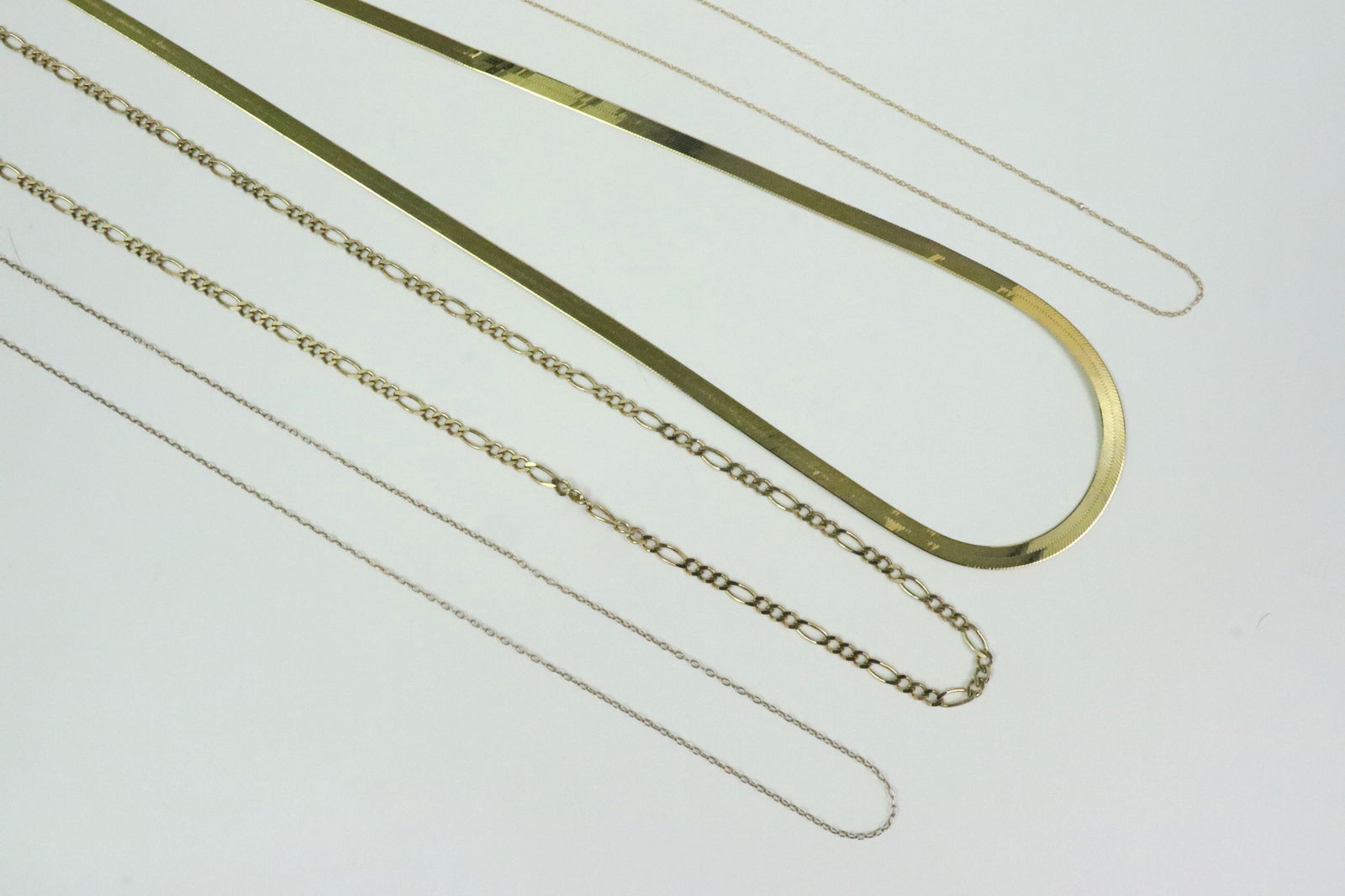 (4) GOLD NECKCHAINS - 2