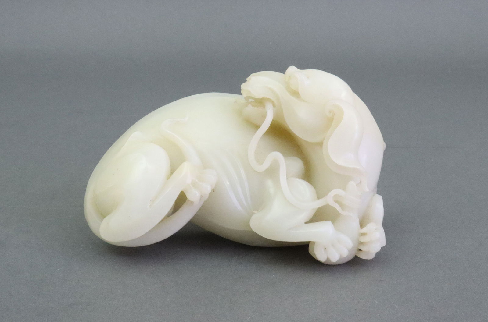 CHINESE WHITE NEPHRITE JADE RECUMBENT BEAST (1 of 4)
