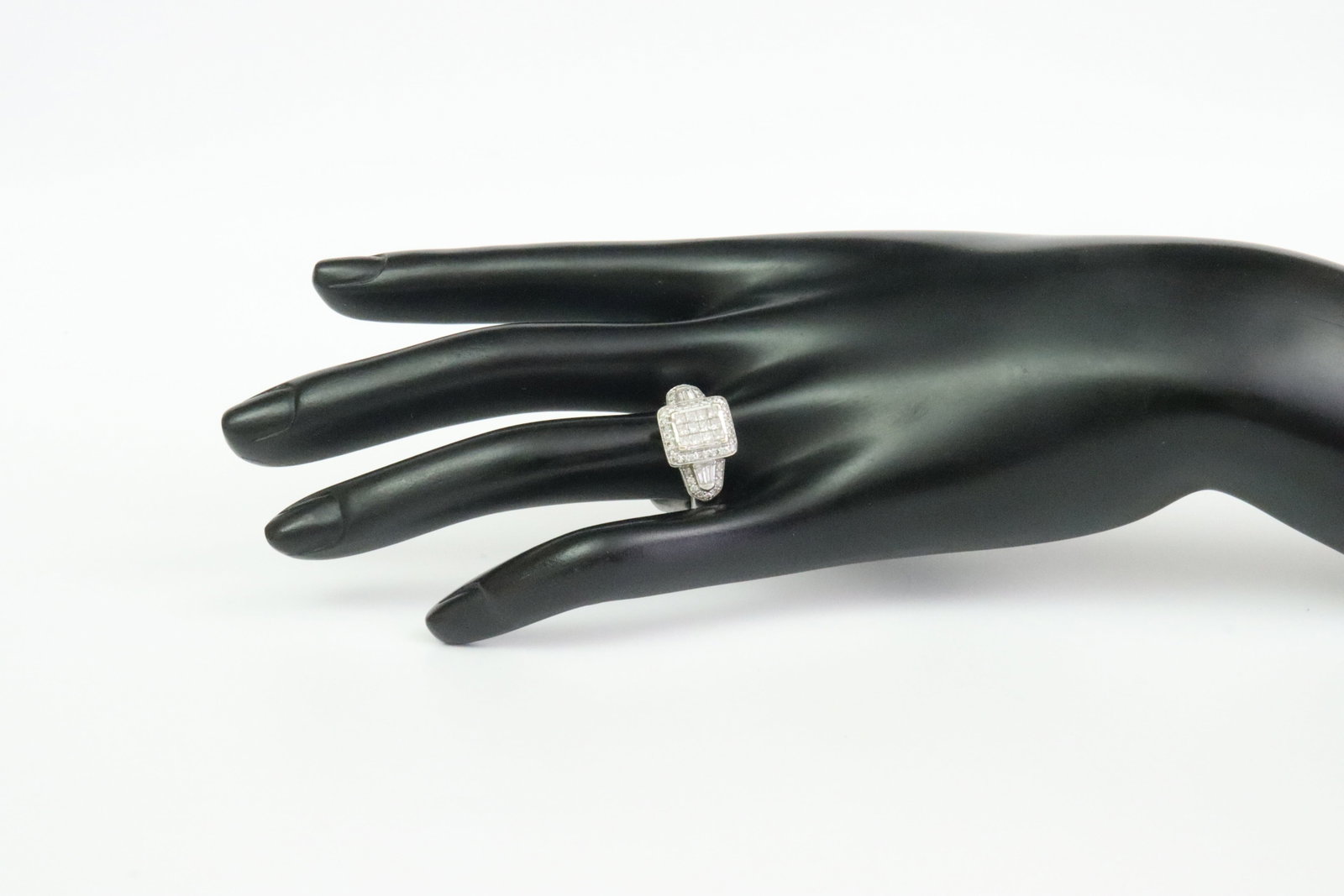 14K DIAMOND CLUSTER RING - 5