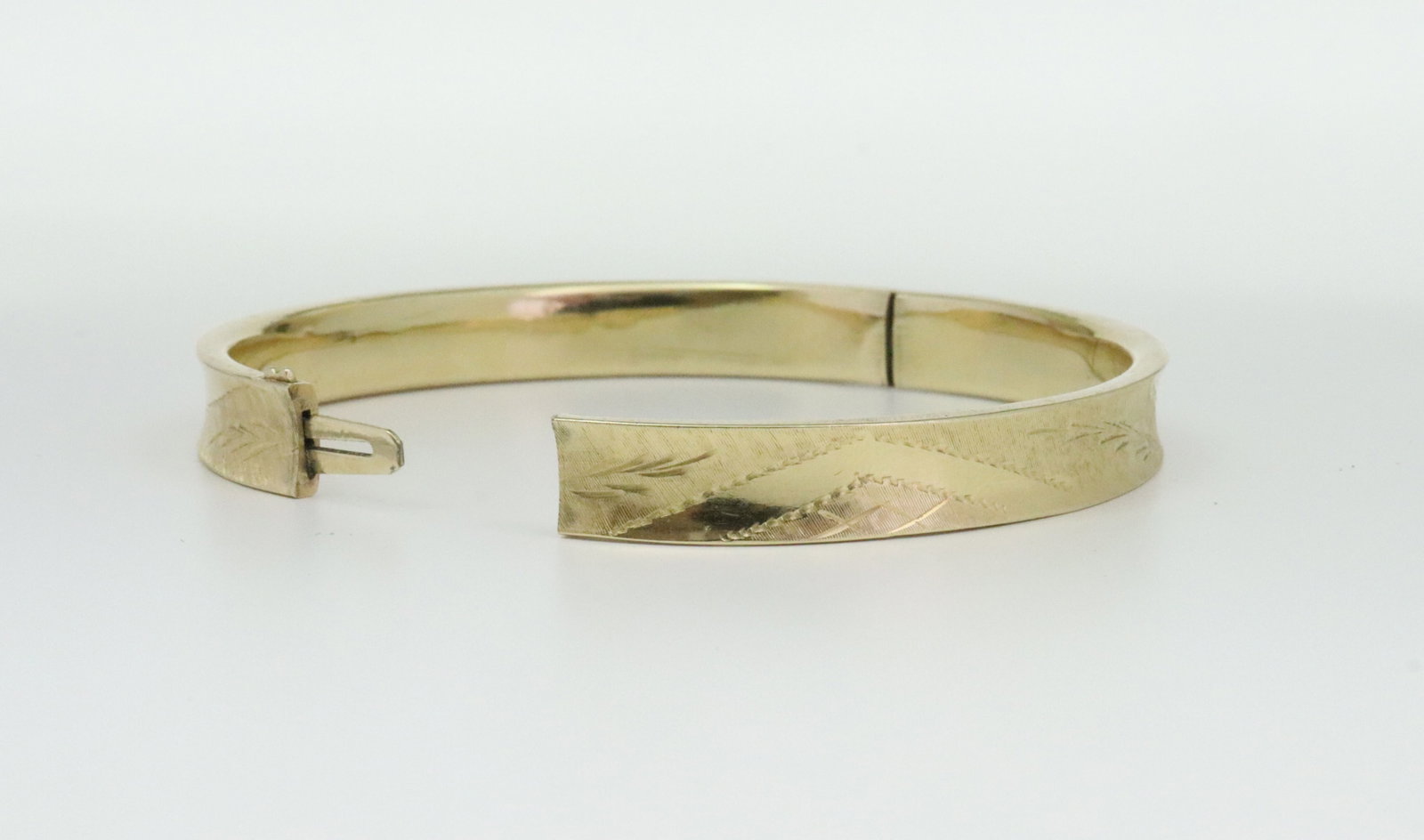 14K SIDE HINGED BANGLE - 2