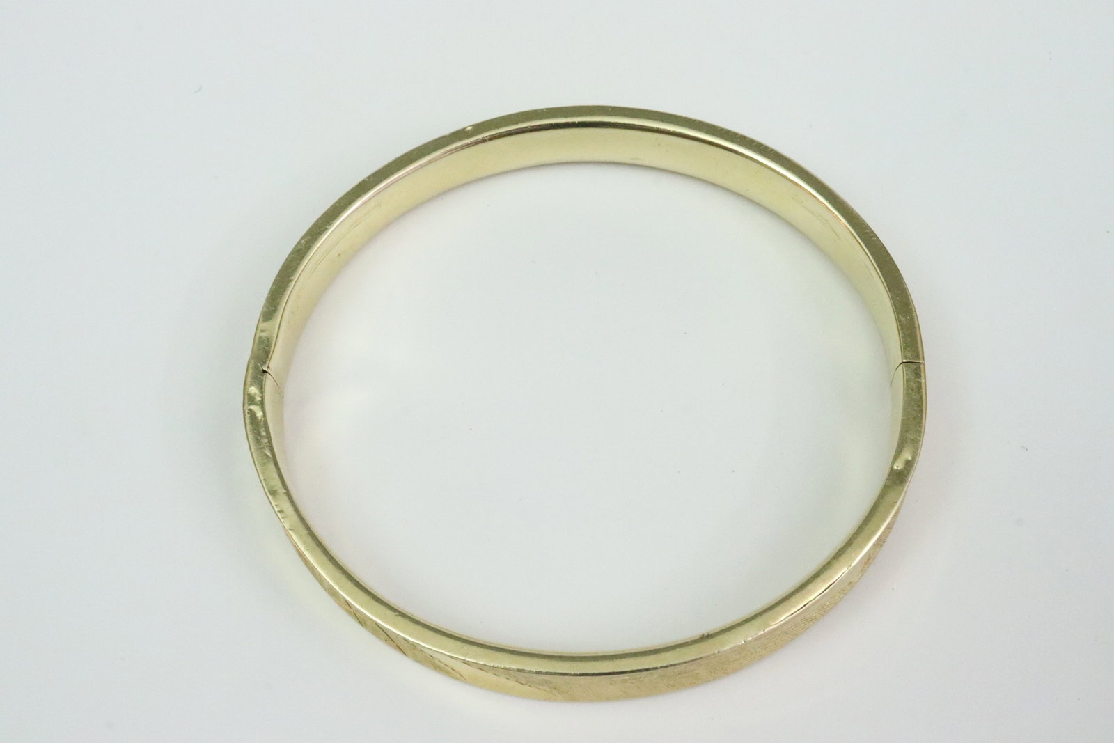 14K SIDE HINGED BANGLE - 3
