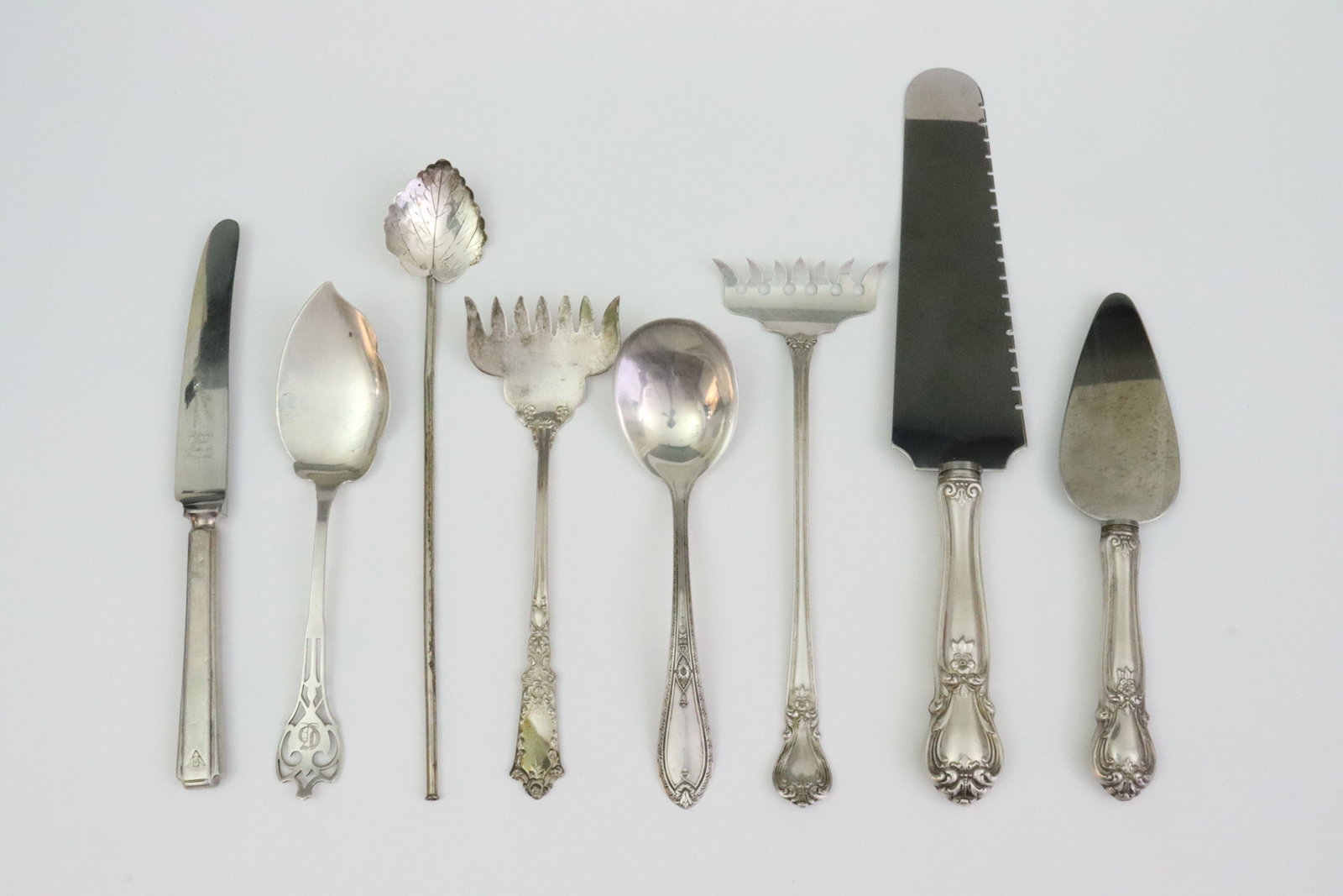 (8) STERLING SERVICE PIECES (1 of 1)