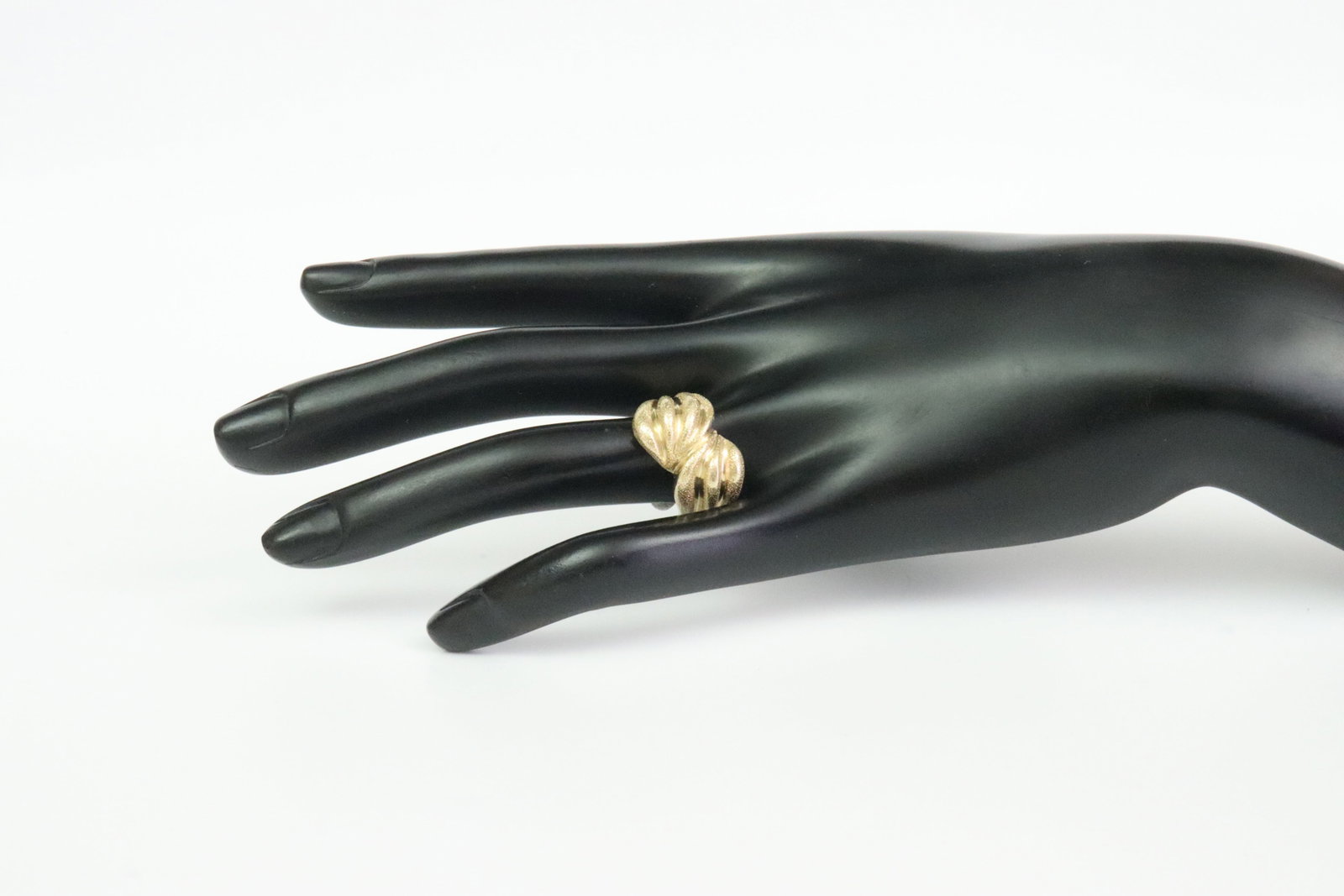 14K GOLD RIBBED DOME RING - 5