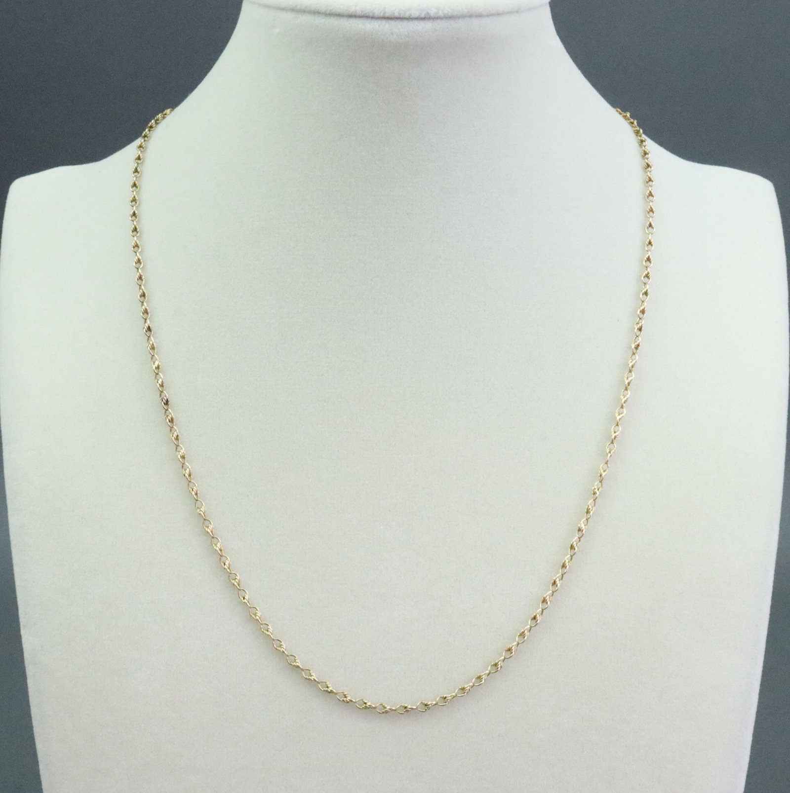 15K BRITISH W.H. WILMOT FANCY LINK NECKCHAIN: Birmingham, in yellow gold, stamped 'WHWL 15C', jump ring stamped 14K, 19in., 7.2gms., Opening Bid $300