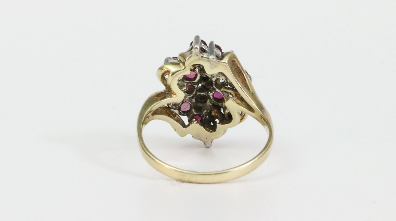 14K RUBY & DIAMOND CLUSTER RING - 3