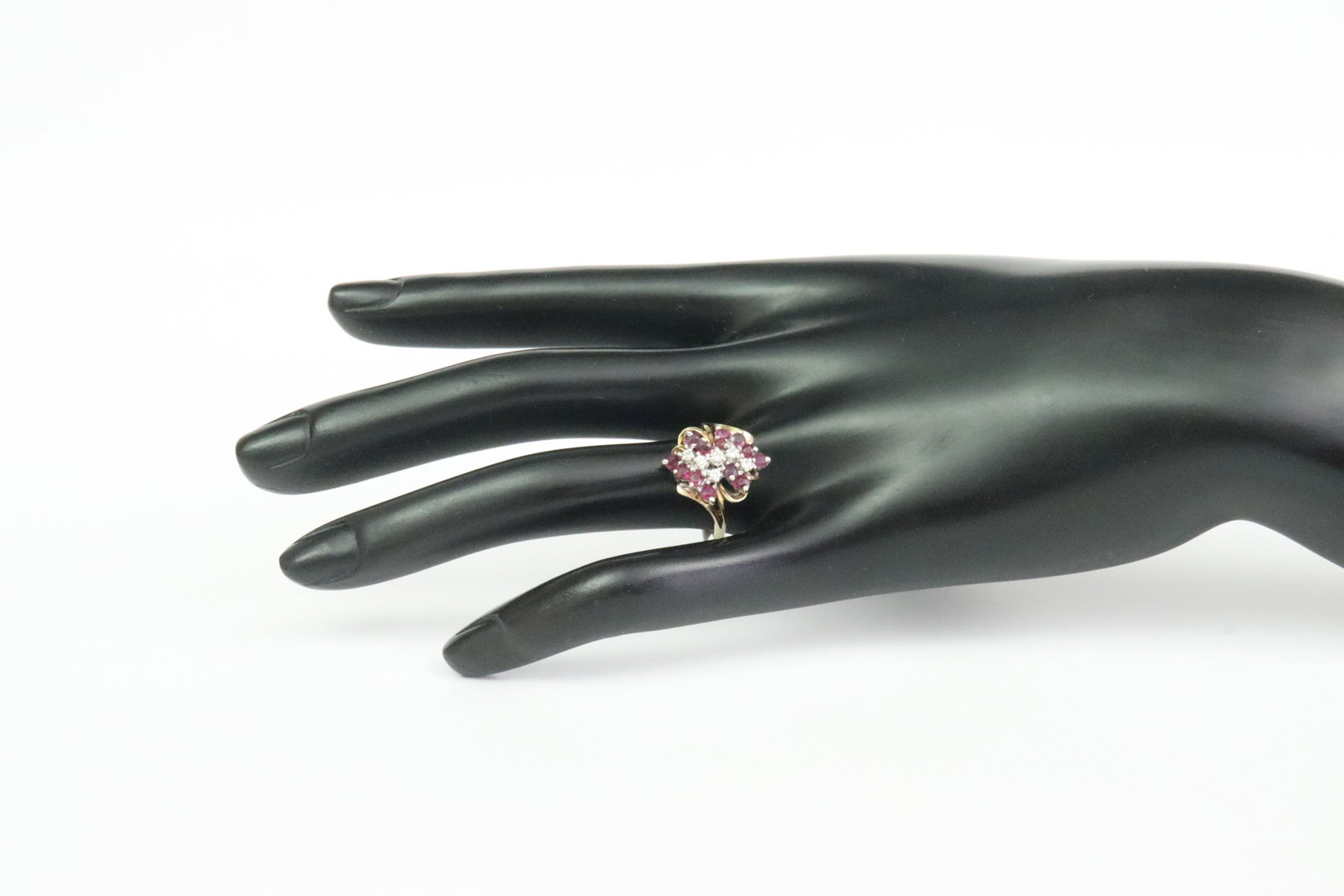 14K RUBY & DIAMOND CLUSTER RING - 4