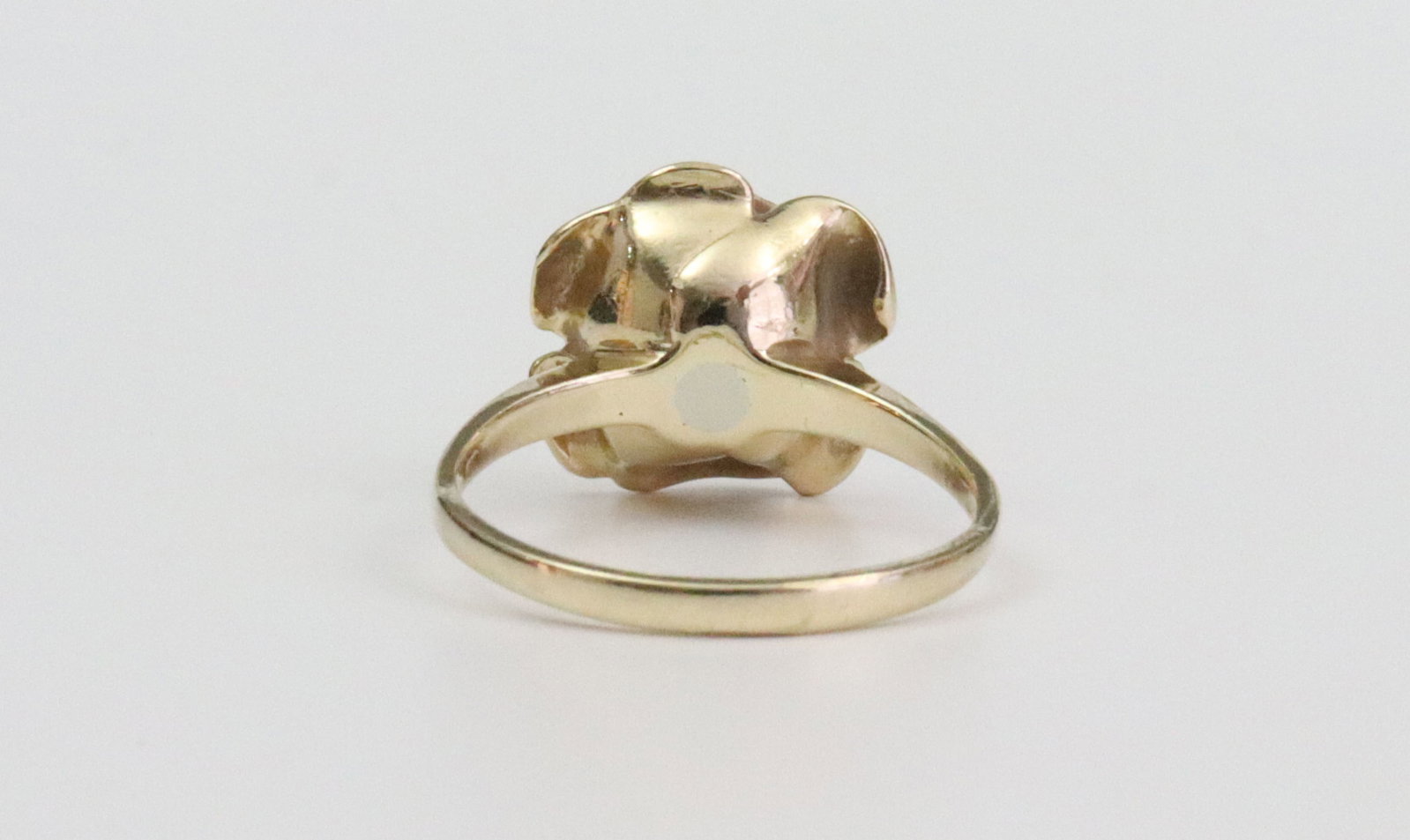 10K FLOWER RING WITH DIAMOND STIGMA - 4