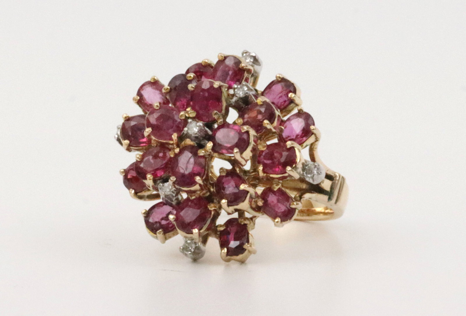 14K DIAMOND & RUBY CLUSTER RING - 2