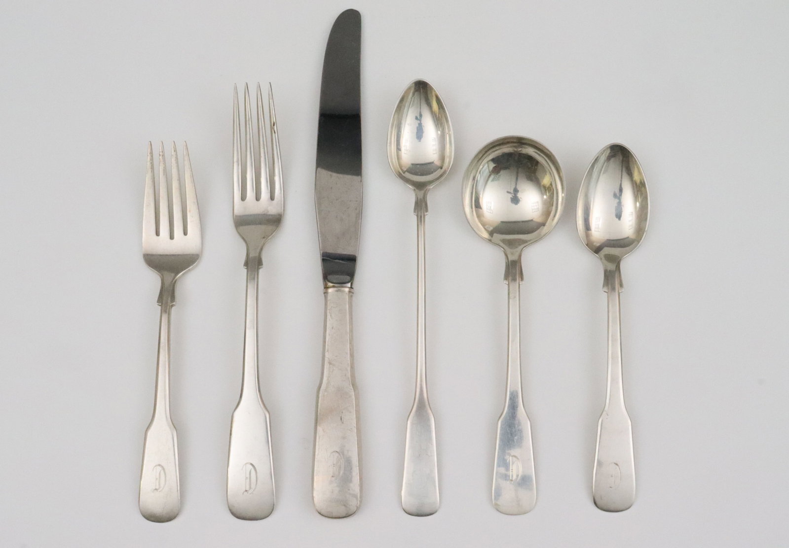 (69) PIECE INTERNATIONAL STERLING FLATWARE SERVICE (1 of 2)