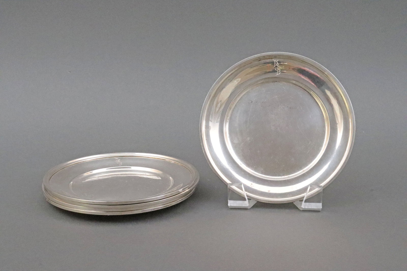 SET OF (5) S. KIRK & SON STERLING BREAD PLATES: #4157, 6in., monogrammed, typical rubs, 21.4ozt., Opening Bid $700