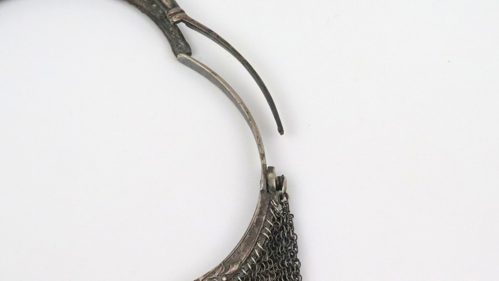 (17) PIECE SILVER VANITY GROUP - 6