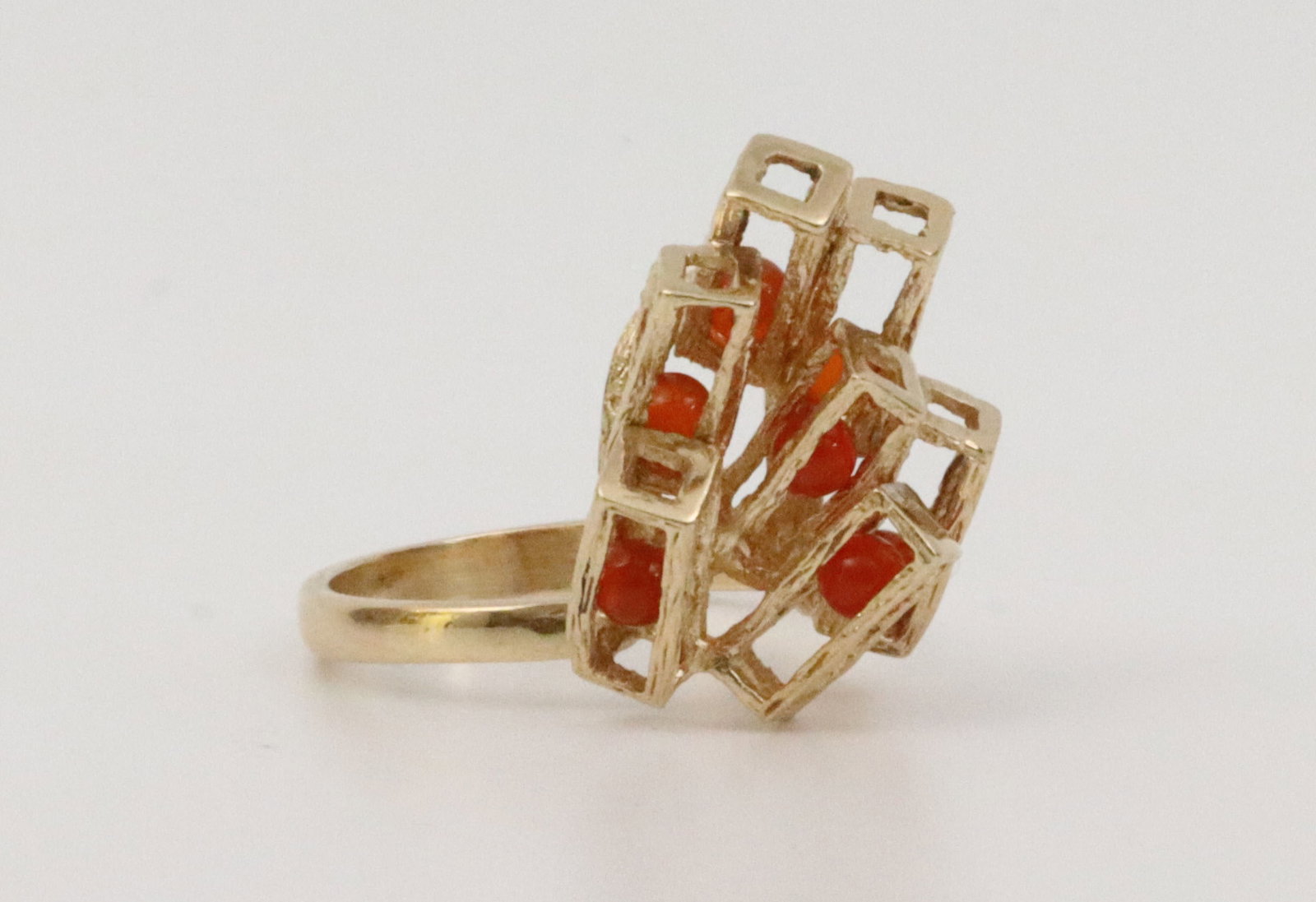 14K BRUTALIST ARCHITECTURAL RING - 3