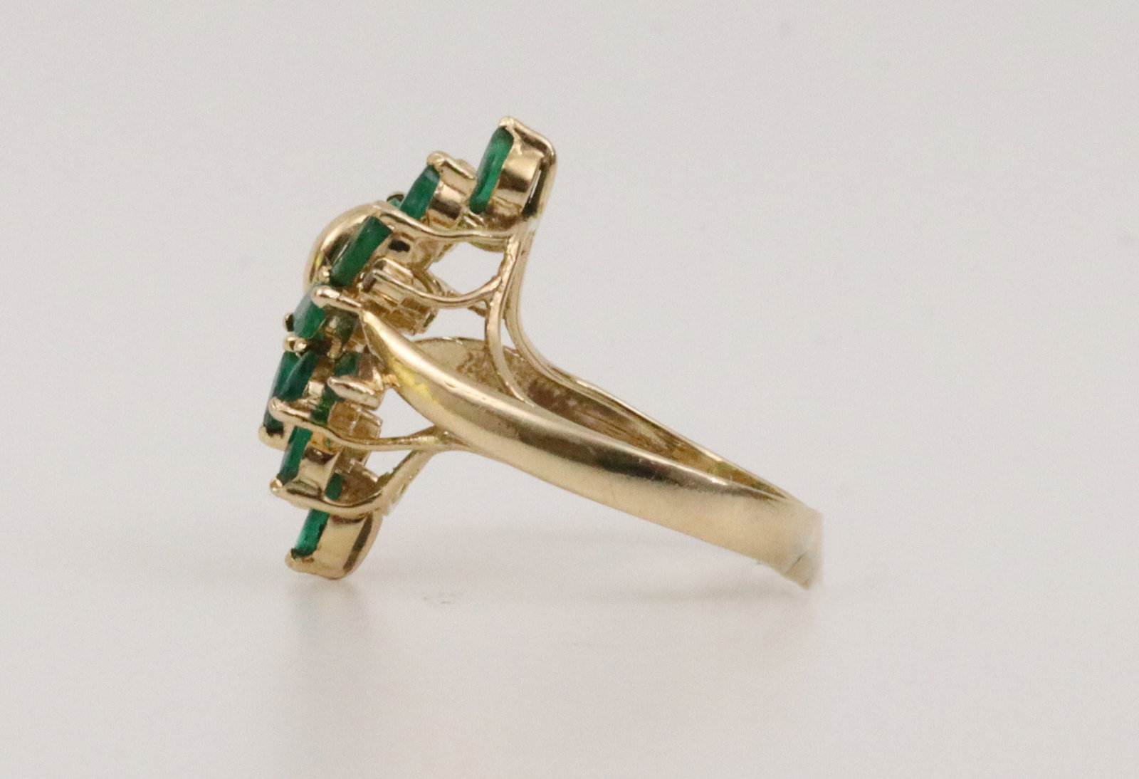 14K EMERALD CLUSTER RING - 2