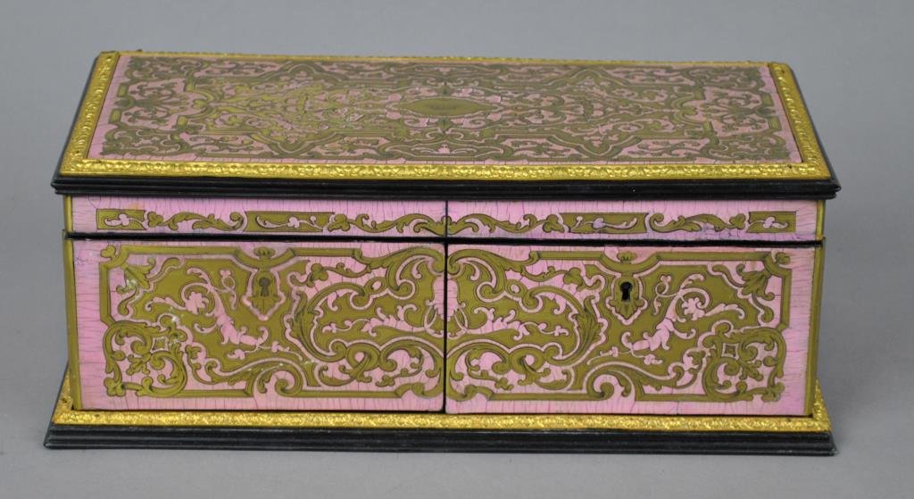 FRENCH BOULLE JEWEL CASKET BY TAHAN OF PARIS: 19thC., ebonized wood with brass inlay, lock marked "TAHAN / Fab / Rue de la Paix 30 / Paris", 4x10x5.5in., no key, some paint distress and loss