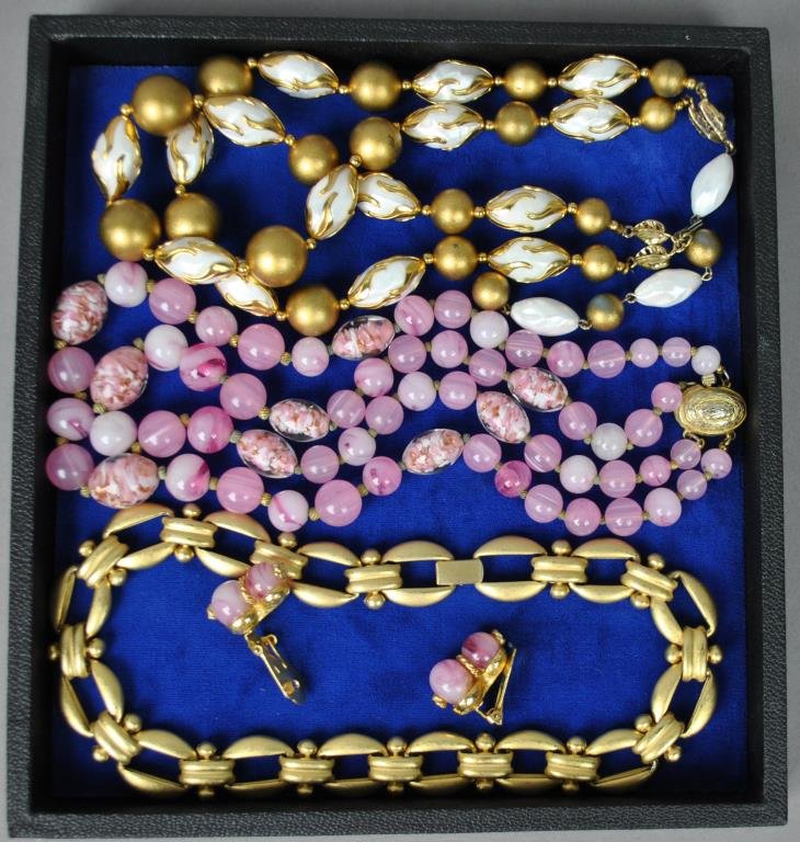 4-PIECE VINTAGE DESIGNER COSTUME GROUP: including a Deauville 13" double-strand beaded choker, an Erwin 16" pearl goldtone link necklace, and a Hattie Carnegie 15" double-strand pink glass necklace with signed matching earclips (necklace un