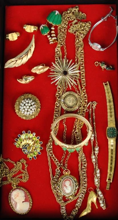 15-PIECE SIGNED COSTUME JEWELRY GROUP: including a Hattie Carnegie double palm tree brooch, a Kenneth J. Lane enameled high heel shoe pendant, a Pierre Cardin Taurus pendant, a Bulova ladies watch, a Benrus ladies watch, a Sandor Co. brooc