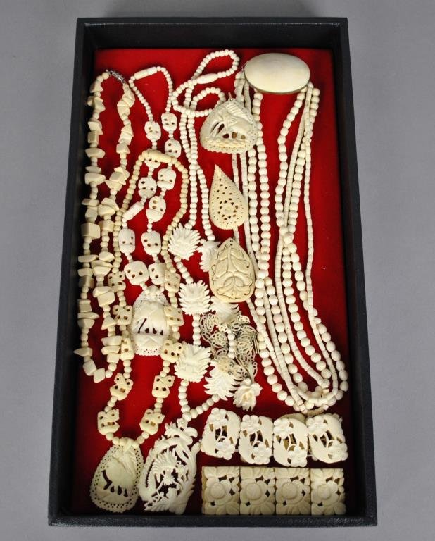 11-PIECE IVORY / BONE JEWELRY GROUP: including 5 beaded necklaces, 2 bracelets, and 4 pendants NO INTERNATIONAL SHIPPING.