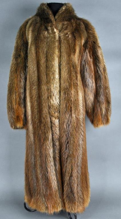 LADIES FULL-LENGTH BEAVER FUR COAT: Made in Canada label, width shoulder to shoulder 19in., length 47in.
