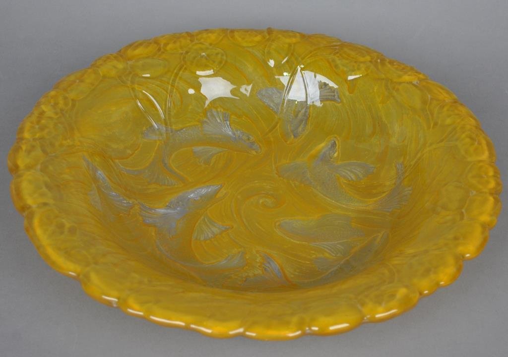 ART DECO FISH DESIGN GLASS CENTER BOWL: likely Phoenix Glass, 3x16in.