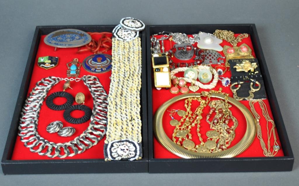 (25+) PIECE COSTUME JEWELRY GROUP: including a 30" Indonesian shell & bead belt, a wirework choker & earclip set, a Mexican Taxco belt buckle, an enameled Christian college pendant stamped London (minor chip), a watch chain with turquo