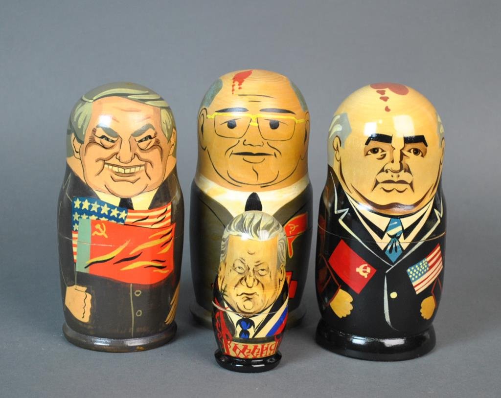 RUSSIAN LEADERS NESTING DOLLS GROUP: tallest 7in.