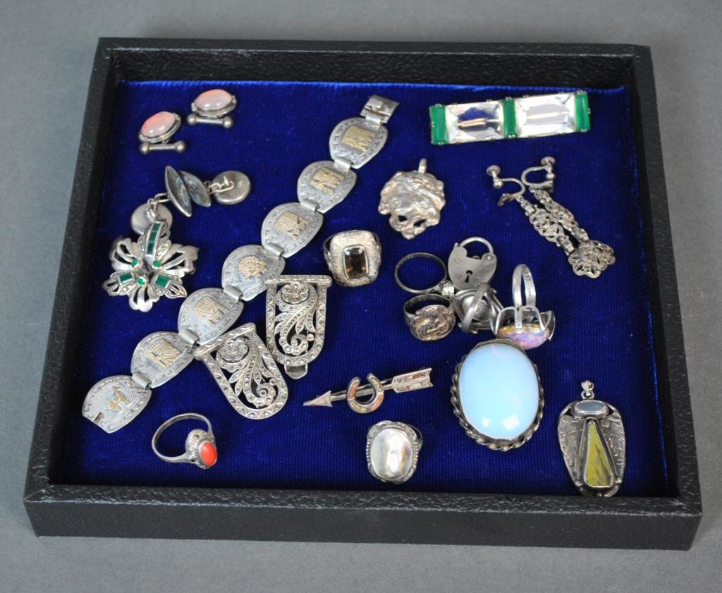 (20) PIECE SILVER JEWELRY GROUP: including a 6" bracelet with 18K overlays, a pair of marcasite clips, an oval quartz pin, rings, cufflinks, pendants, etc., all stamped, hallmarked and/or tested silver