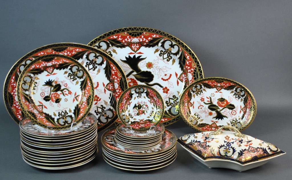 (87) PIECE ASHWORTH IRONSTONE CHINA: c.1865, in Imari colored enamels, includes 23 (10.25in.) plates, 23 (9.5in.) plates, 20 (6in.) plates, 9 (10.25in.) bowls, a meat platter with drippings well (21in.), 6 serving platters (8-19in.), 2 c