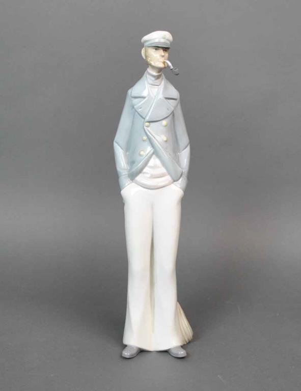 LLADRO FIGURINE - SEA CAPTAIN: #4621, 14.75in.