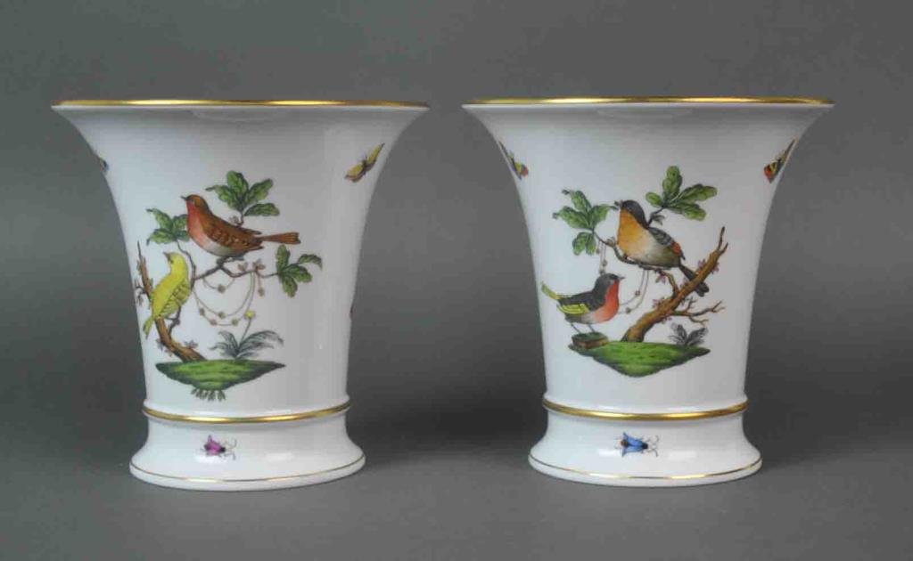 PAIR HEREND VASES (1 of 3)