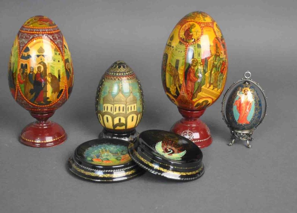 (4) RUSSIAN LACQUER EGGS ON STANDS (1 of 1)