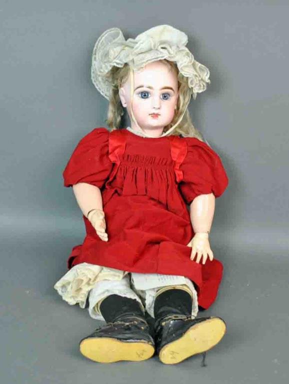 24" DEPOSE TETE JUMEAU VOICE BOX DOLL (1 of 5)