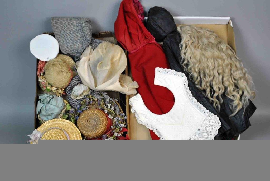 (14) DOLL CLOTHINGS AND HATS (1 of 4)