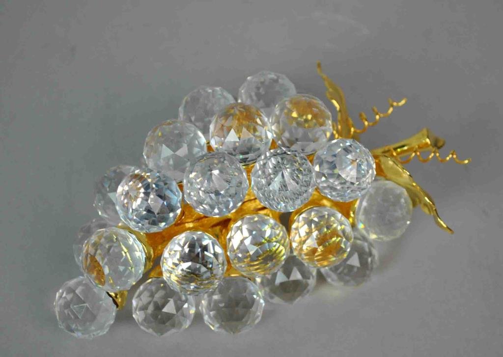SWAROVSKI FIGURINE - MEDIUM GOLD GRAPES (1 of 1)