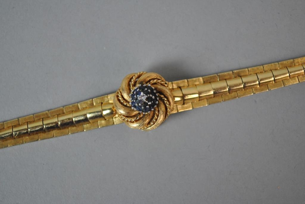 LUCIEN PICCARD LADIES GOLD BRACELET WATCH (1 of 2)