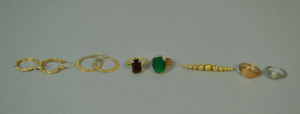 (7) GOLD JEWELRIES (1 of 3)