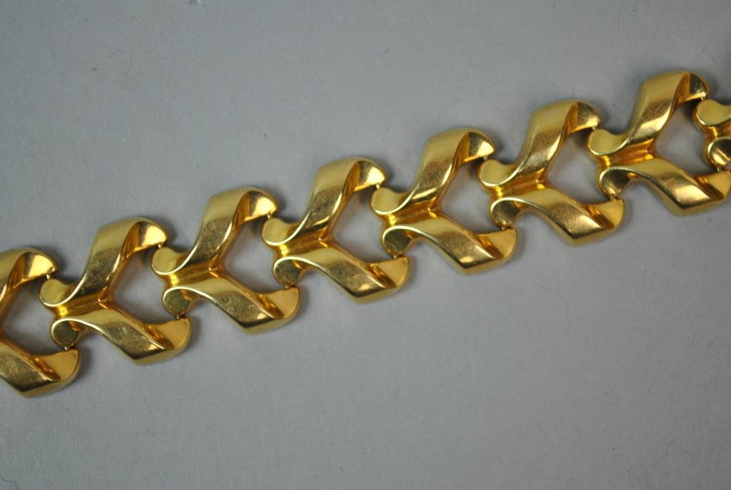 GOLD FANCY LINK BRACELET (1 of 2)