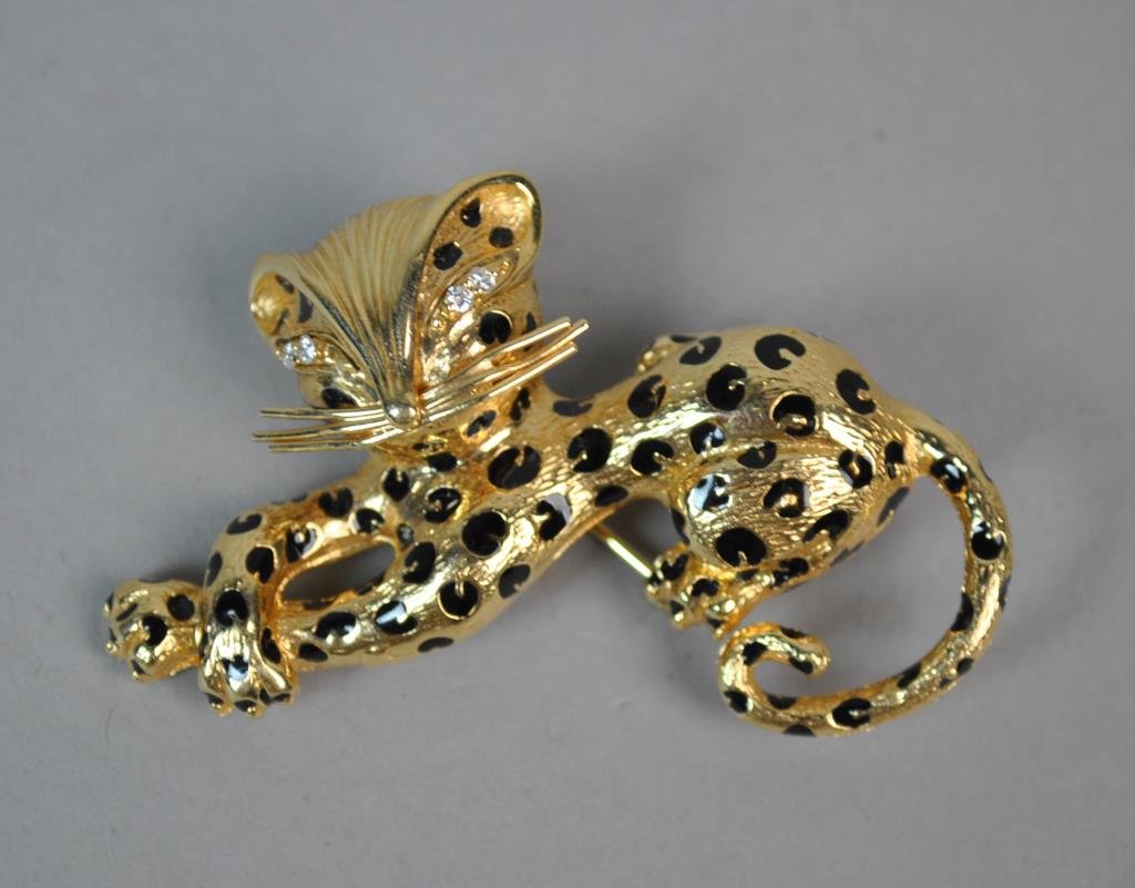 GOLD & ENAMEL LEOPARD PIN WITH DIAMOND-SET EYES (1 of 2)