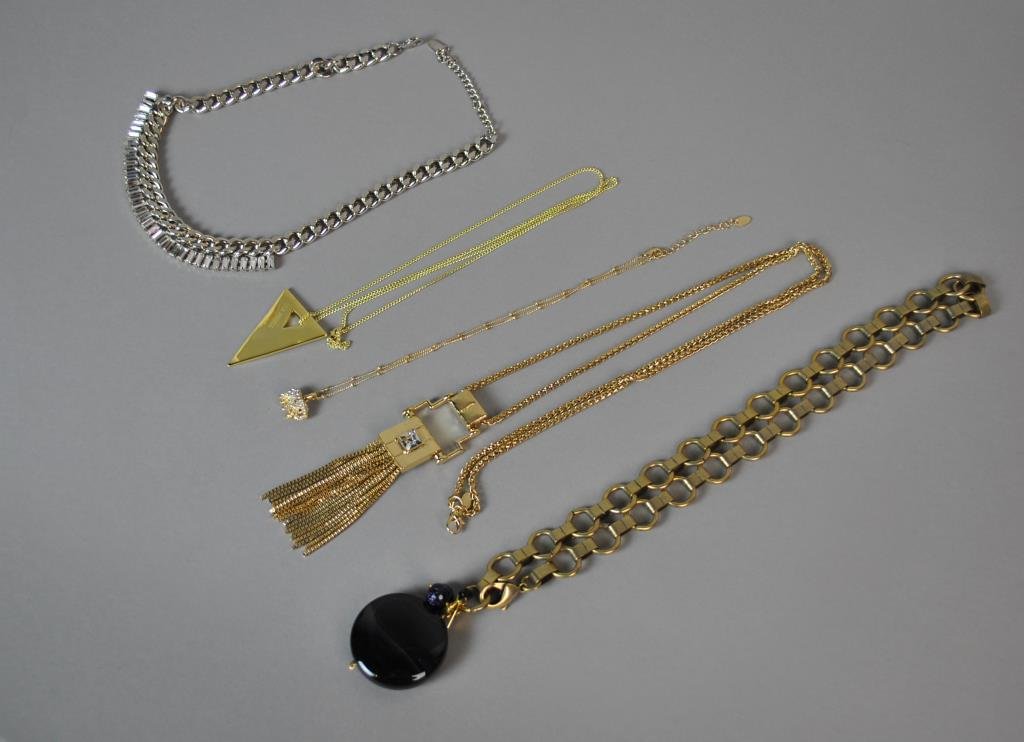 (5) SIGNED BOUTIQUE COSTUME NECKLACES: (5) SIGNED BOUTIQUE COSTUME NECKLACES signatures include 'Lionette' by Noa Sade, (2) Lisa Freede, and (2) Marlyn Schiff, 15-36in.