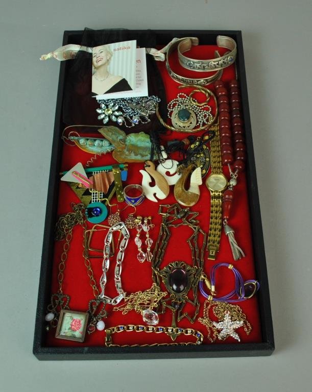 (26) PIECE COSTUME JEWELRY GROUP (1 of 1)