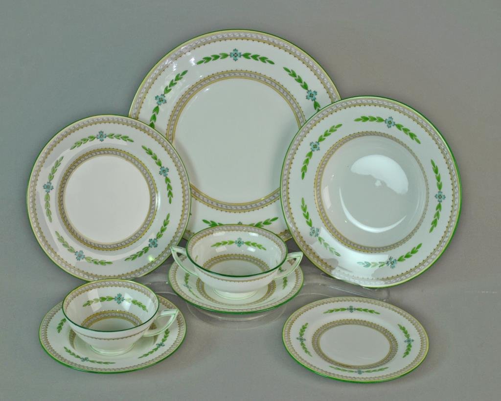 (111) PIECE MINTONS CHINA SERVICE (1 of 3)