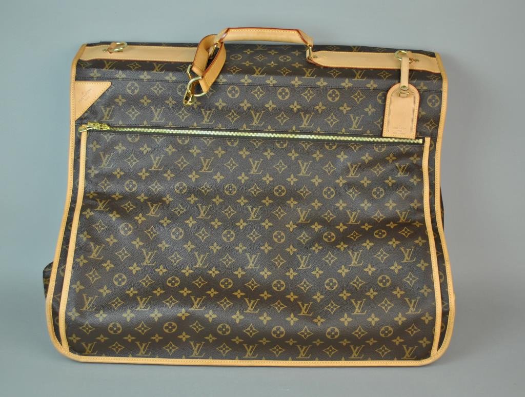 LOUIS VUITTON MONOGRAM TRAVEL SUIT CARRIER (1 of 5)