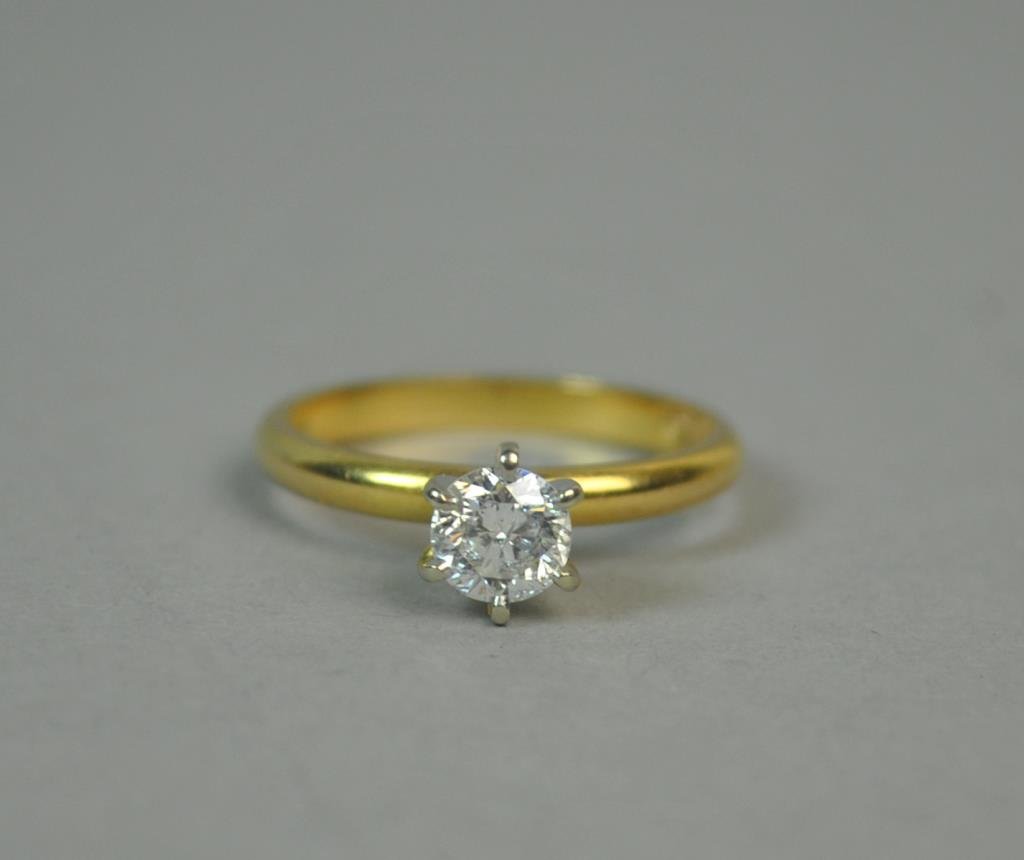 18K DIAMOND ENGAGEMENT RING, 0.55CT (1 of 2)