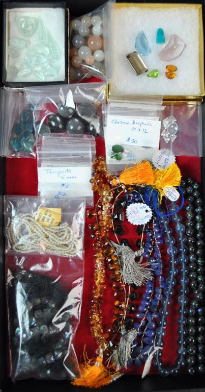LARGE GROUP OF ASSORTED LOOSE GEMSTONES & STRINGS (1 of 9)