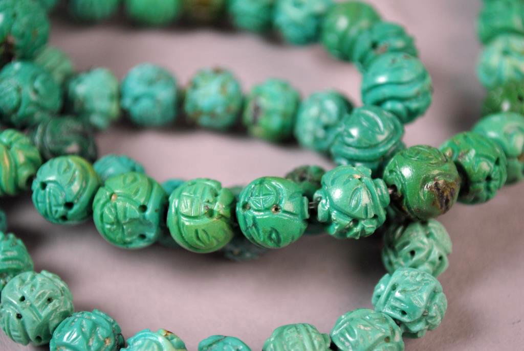 (120) CHINESE CARVED TURQUOISE DRAGON BALL BEADS (1 of 3)