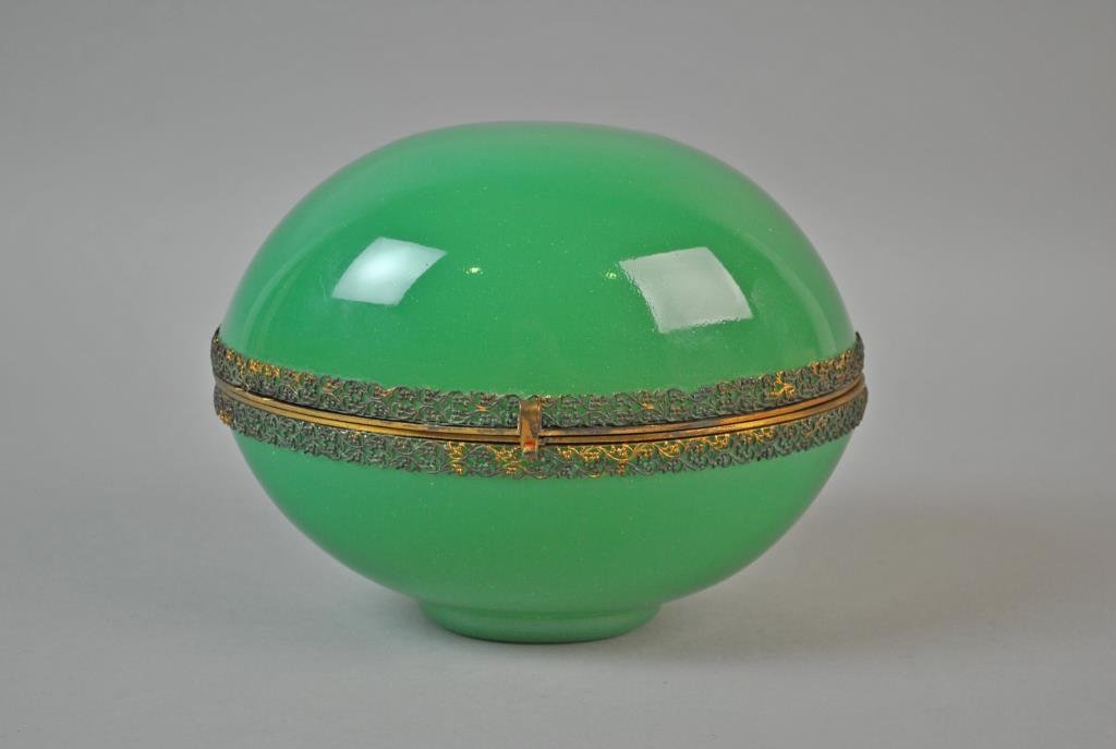 LARGE GREEN OPALINE HINGED DRESSER BOX: with brass ormolu trim, 6x8x5.5in.