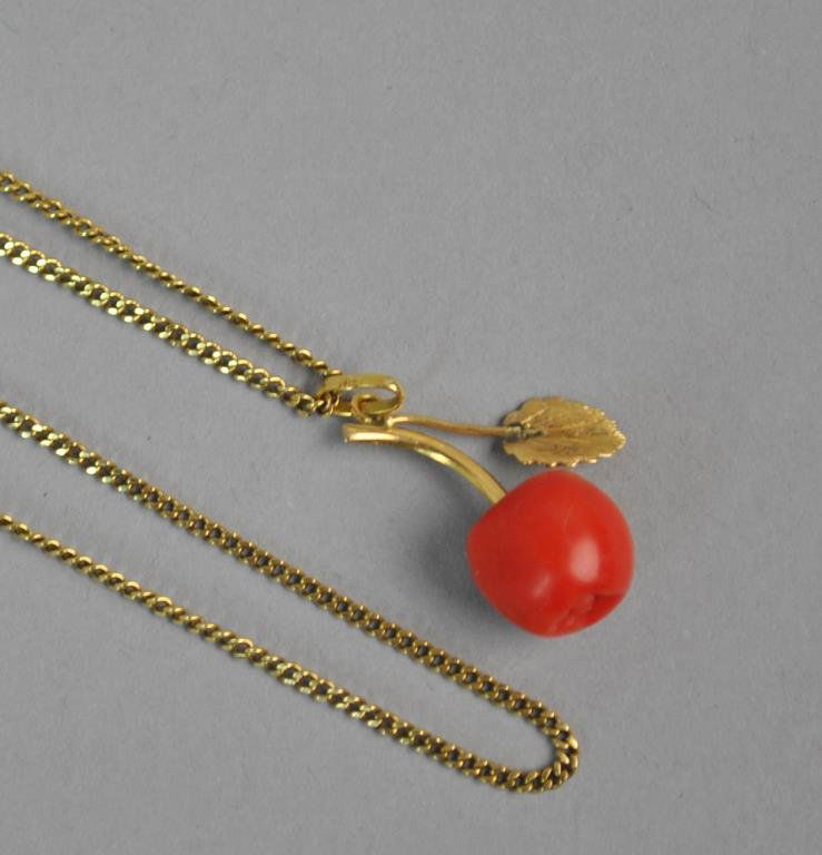18K CORAL APPLE PENDANT WITH 18K CHAIN (1 of 1)